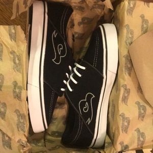 New in box vintage 232 Black suede leather Parker tony hawk skater shoes boys 6